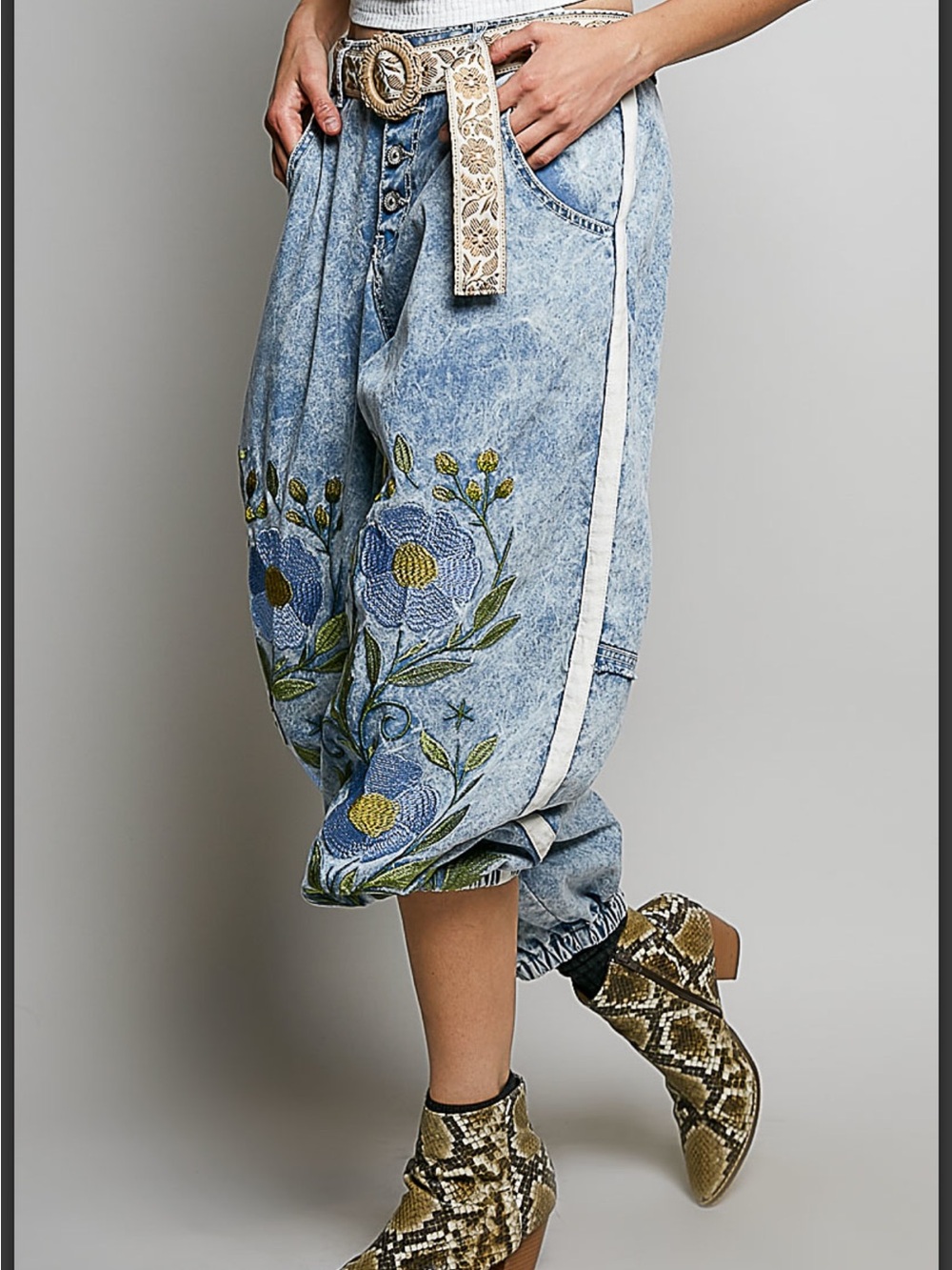 Pol Embroidered Jogger Jeans - Picture 3 of 11